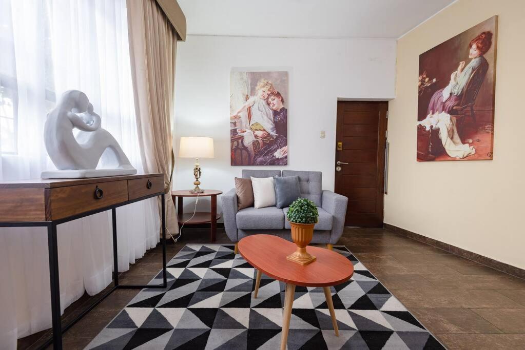 Sweet Maternity & 3 Dormitorios, Primer Piso * Lima